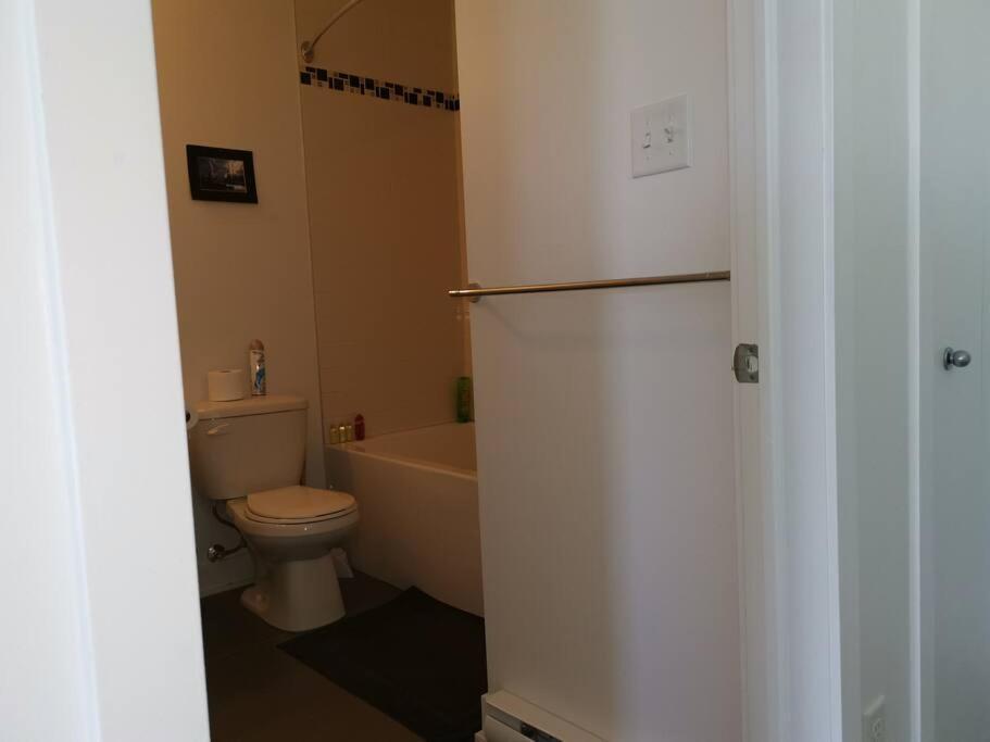 Lovely Studio In Longueuil, Near Downtown Montreal Apartman Kültér fotó
