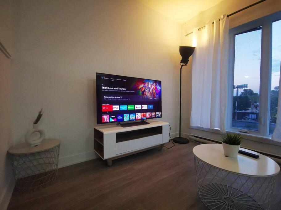 Lovely Studio In Longueuil, Near Downtown Montreal Apartman Kültér fotó